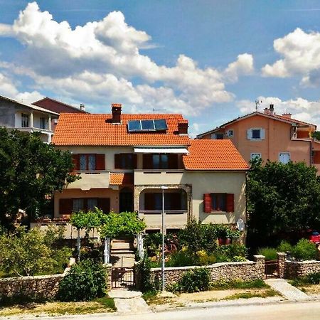 Apartments Nice View Krk Town Bagian luar foto