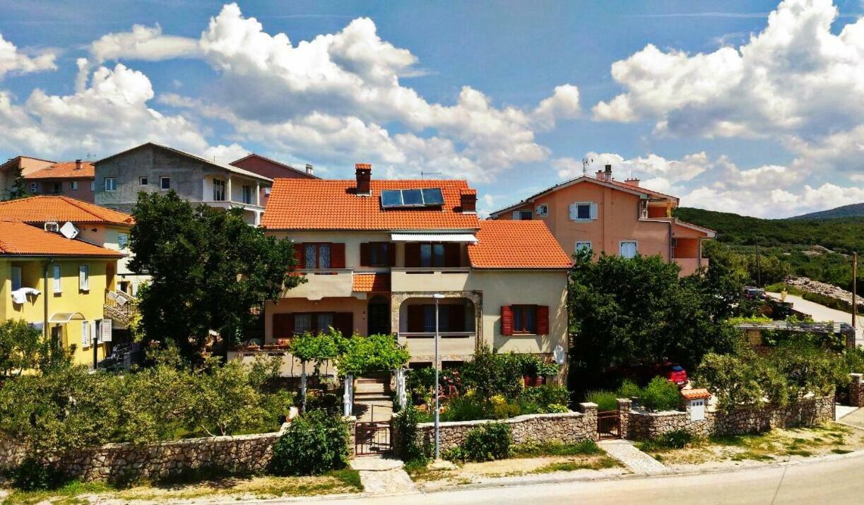 Apartments Nice View Krk Town Bagian luar foto